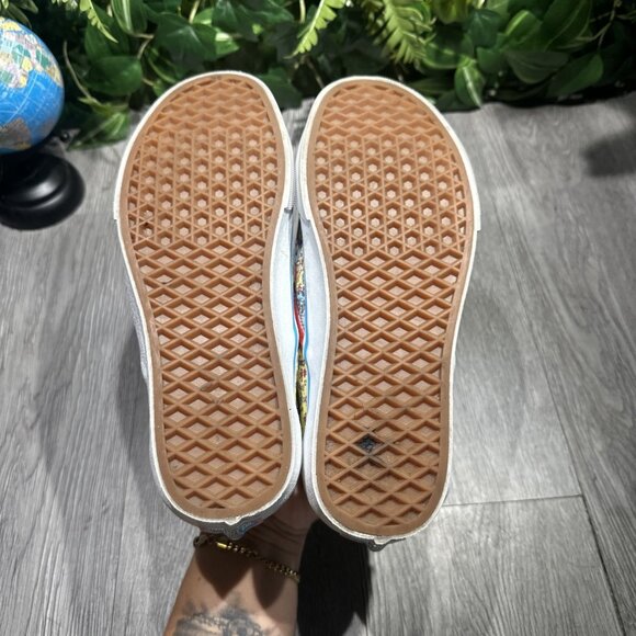Vans x Where’s Waldo Classic Slip-On “Find Steve”  Women’s 7.5 / Men’s 6 - Picture 7 of 8
